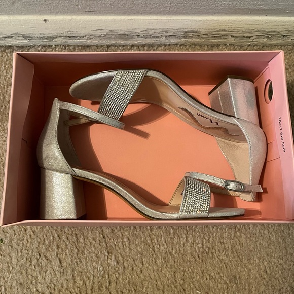 Only worn once in great condition not going to use them anymore. - Picture 3 of 3